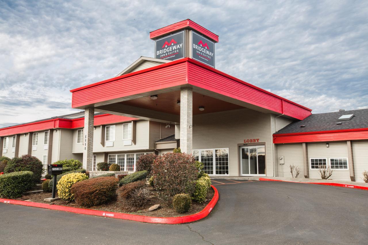 Bridgeway Inn & Suites - Portland Airport Грешем Экстерьер фото